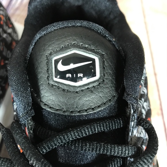 NIKE Air Max Plus "Just Do It" JDI Black/White - Picture 6 of 8